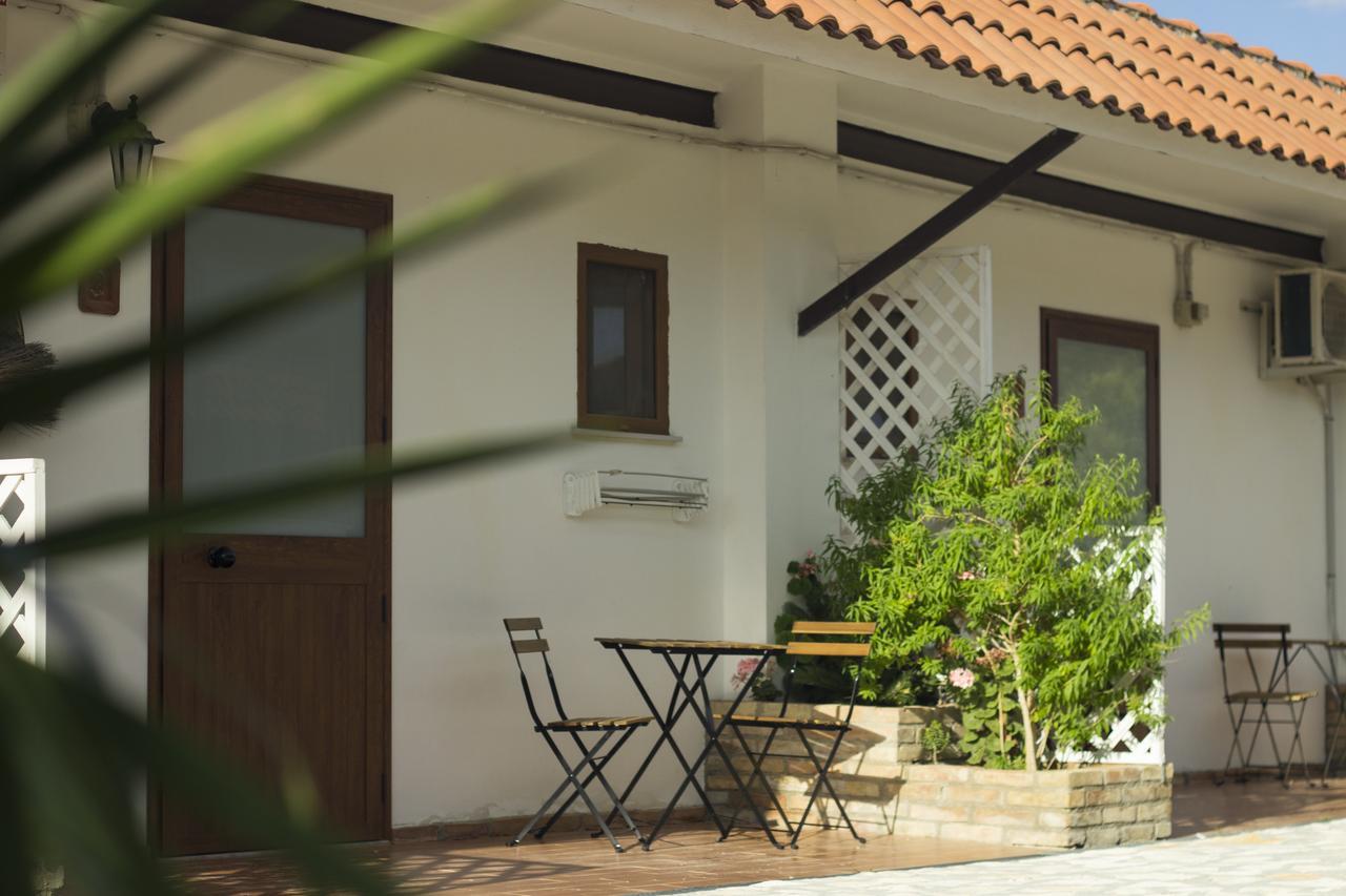 Fontana La Pietra Villa Pisticci Exterior photo