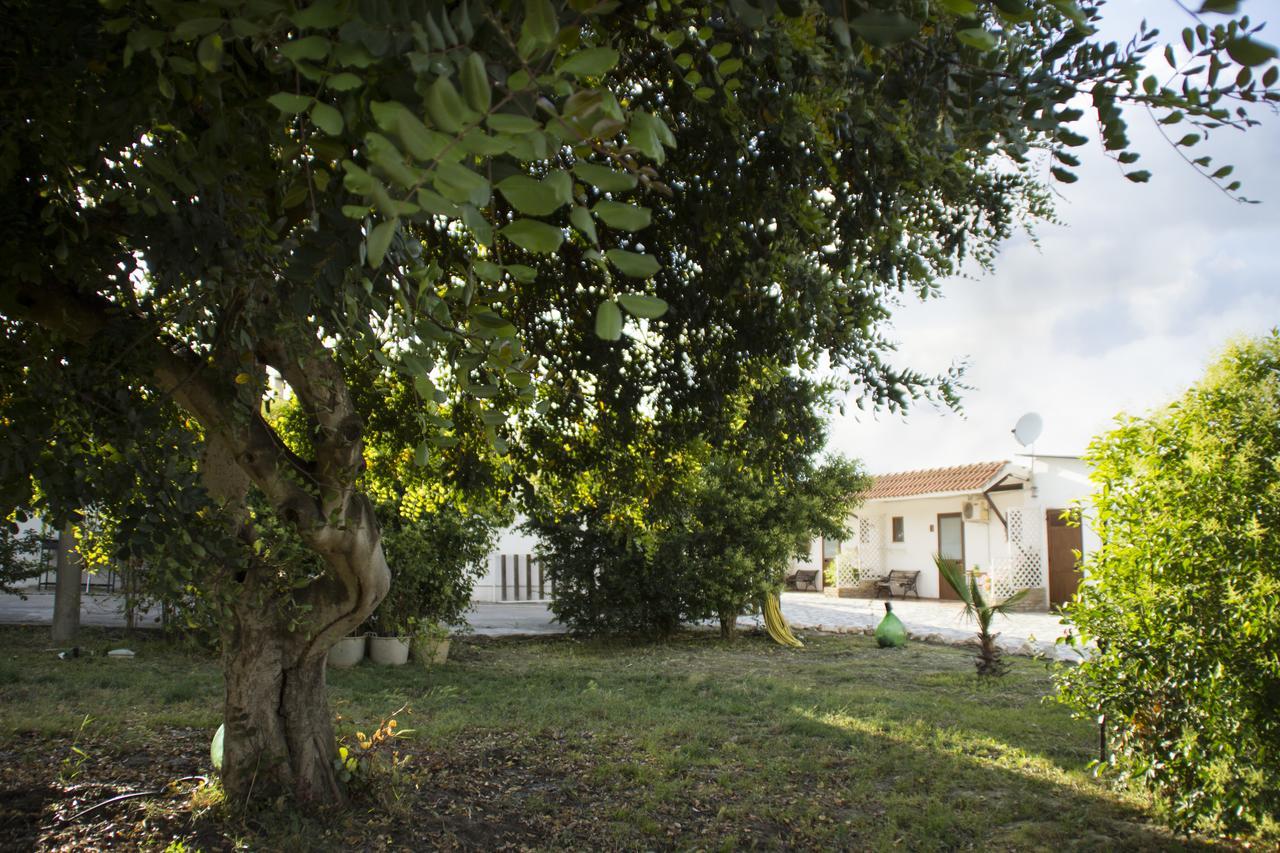 Fontana La Pietra Villa Pisticci Exterior photo